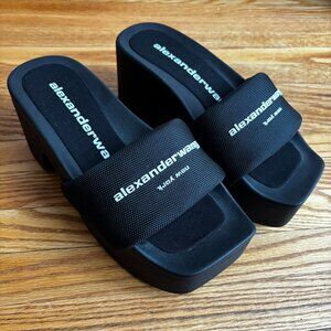 サンダル・ミュール ALEXANDER WANG Women Sandals 30424F032 001 BLACK Alexander Wang Black Ring Accent Platform Sandals – Boutique